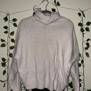 Turtle neck white sweater